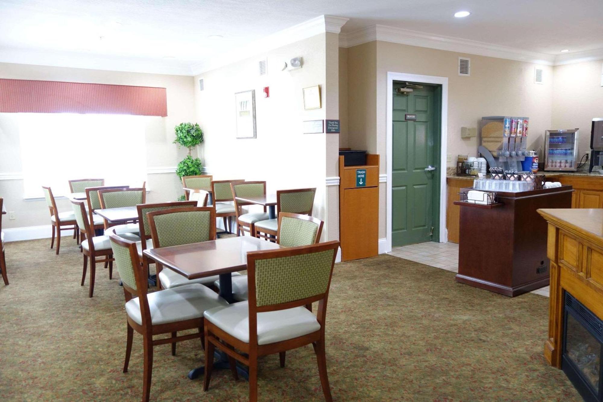 Country Inn & Suites By Radisson, Biloxi-Ocean Springs, Ms Buitenkant foto