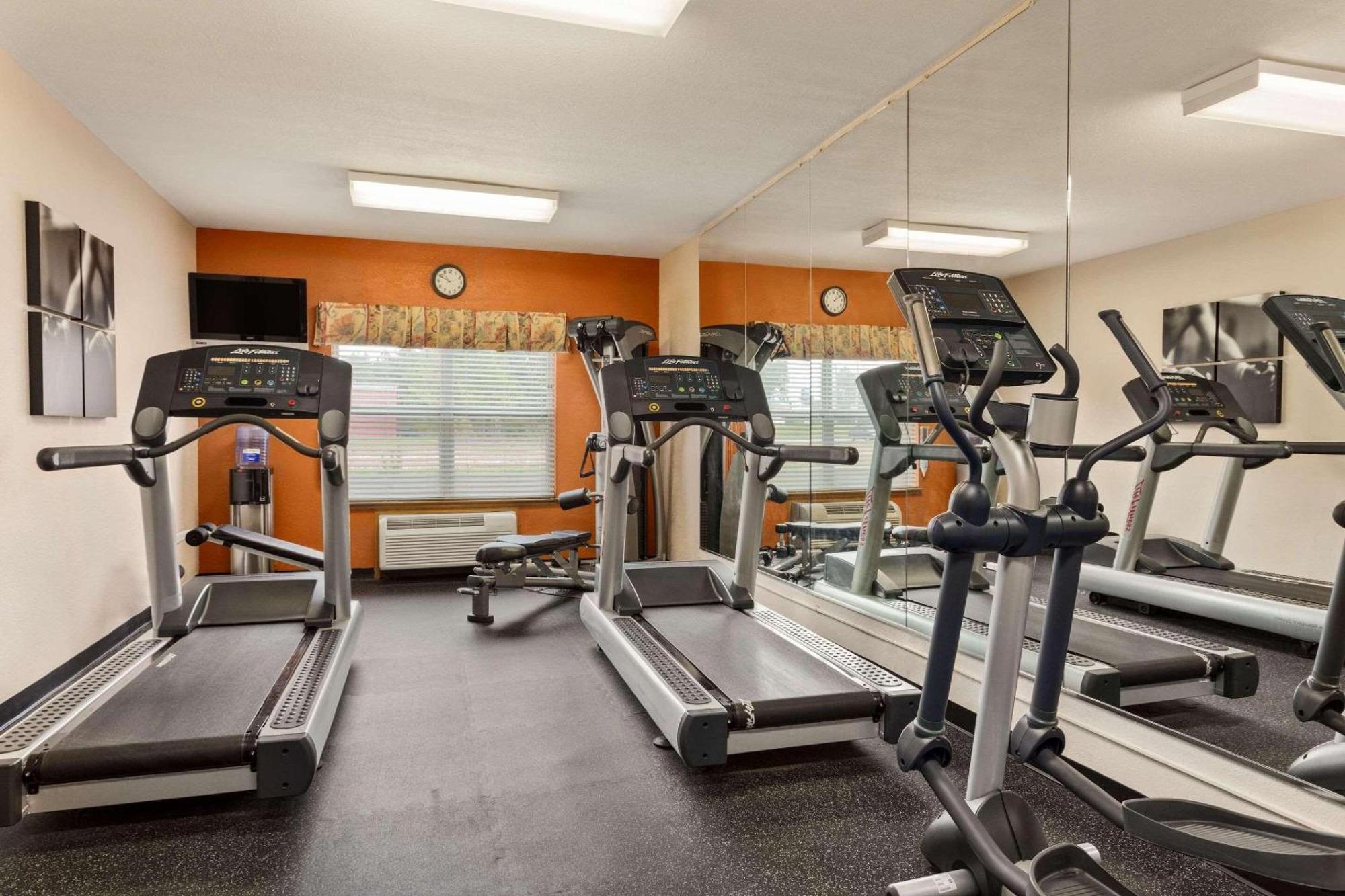 Country Inn & Suites By Radisson, Biloxi-Ocean Springs, Ms Buitenkant foto
